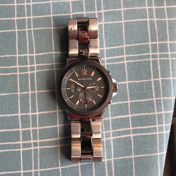 Micheal Kors Watch - Picture 1 of 4